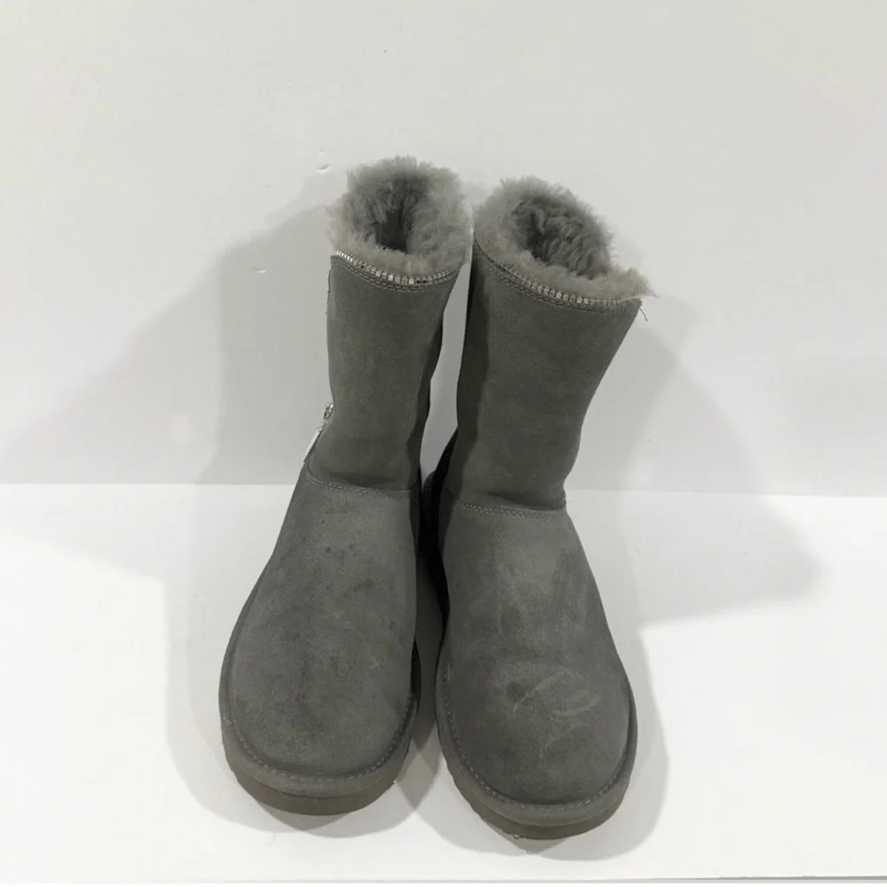 UGG Swarovski Crystal Zip Gray Sheepskin Boots Women 8 Winter